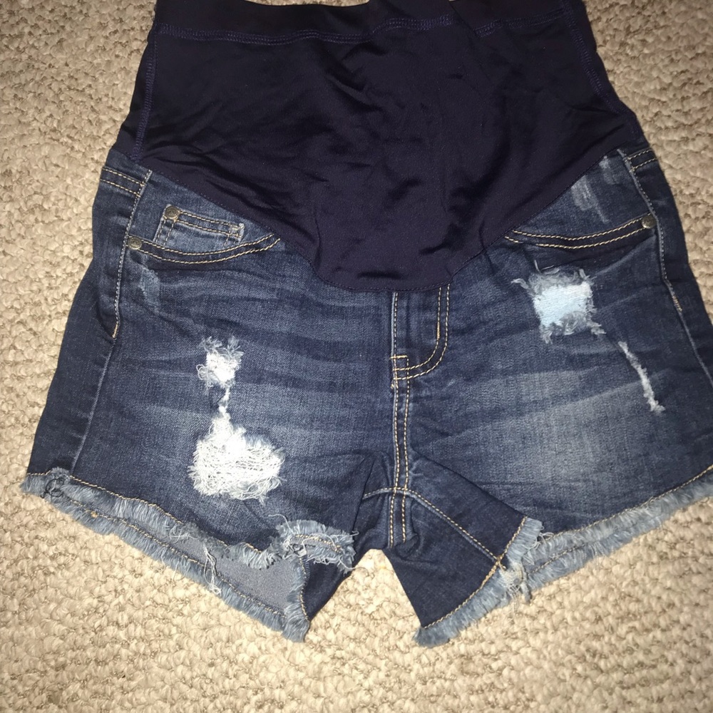 Pink blush full panel maternity shorts